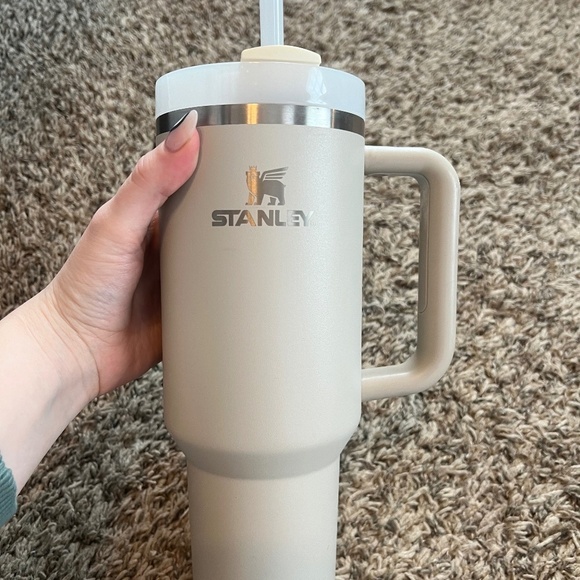 Stanley Other - Stanley 1913 Thirst Quencher H2.O flowstate travel tumbler 40 oz Dune Matte